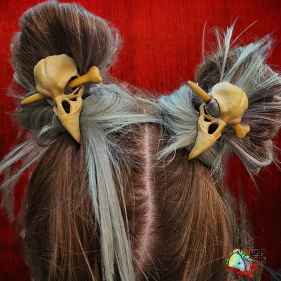 Mini raven skull hair pins