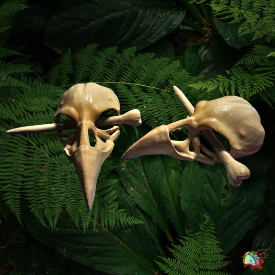 Mini raven skull hair pins