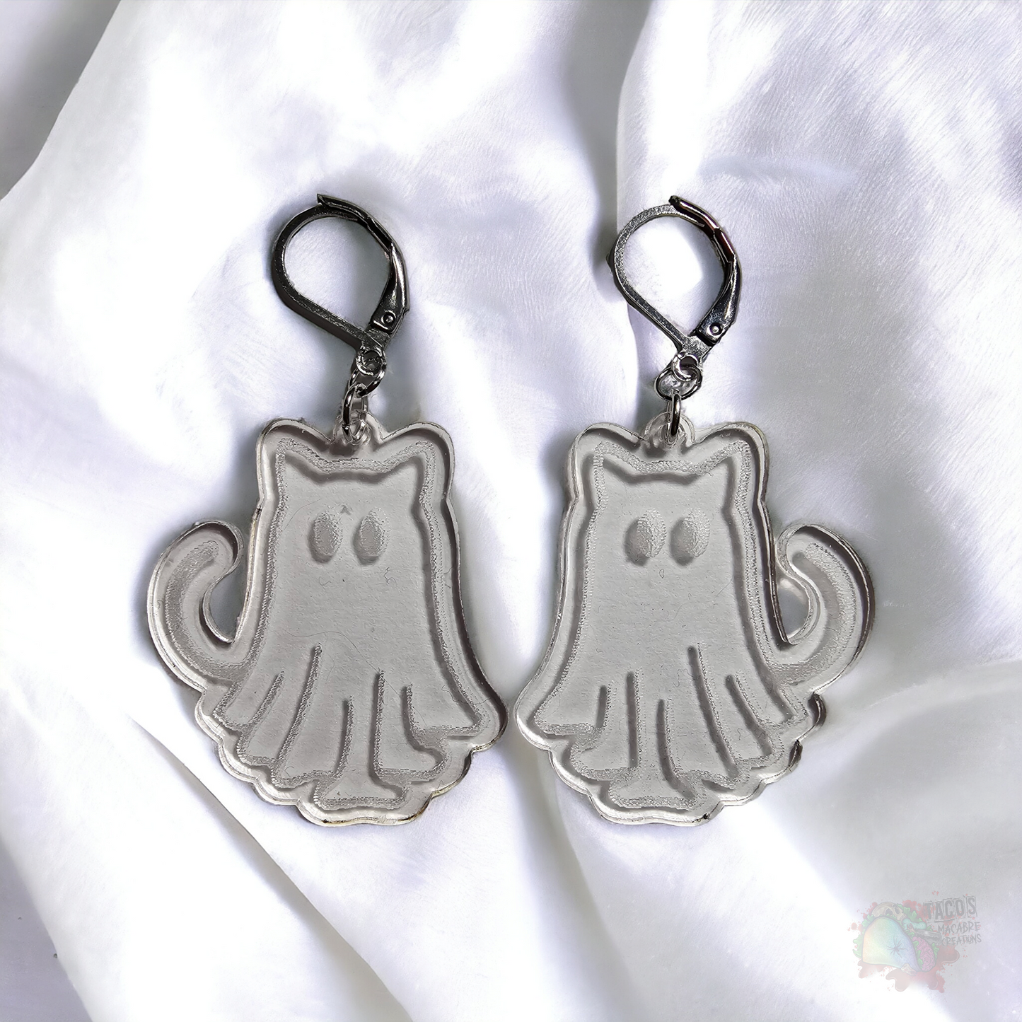 Ghost kitties (and a bat)