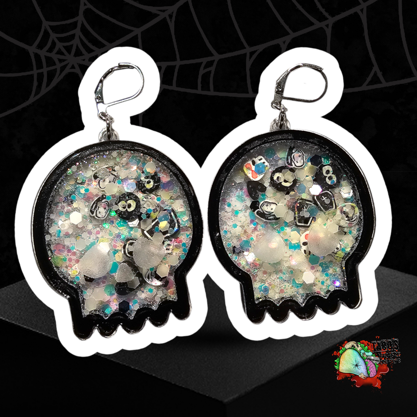 Spoopy shaker earrings