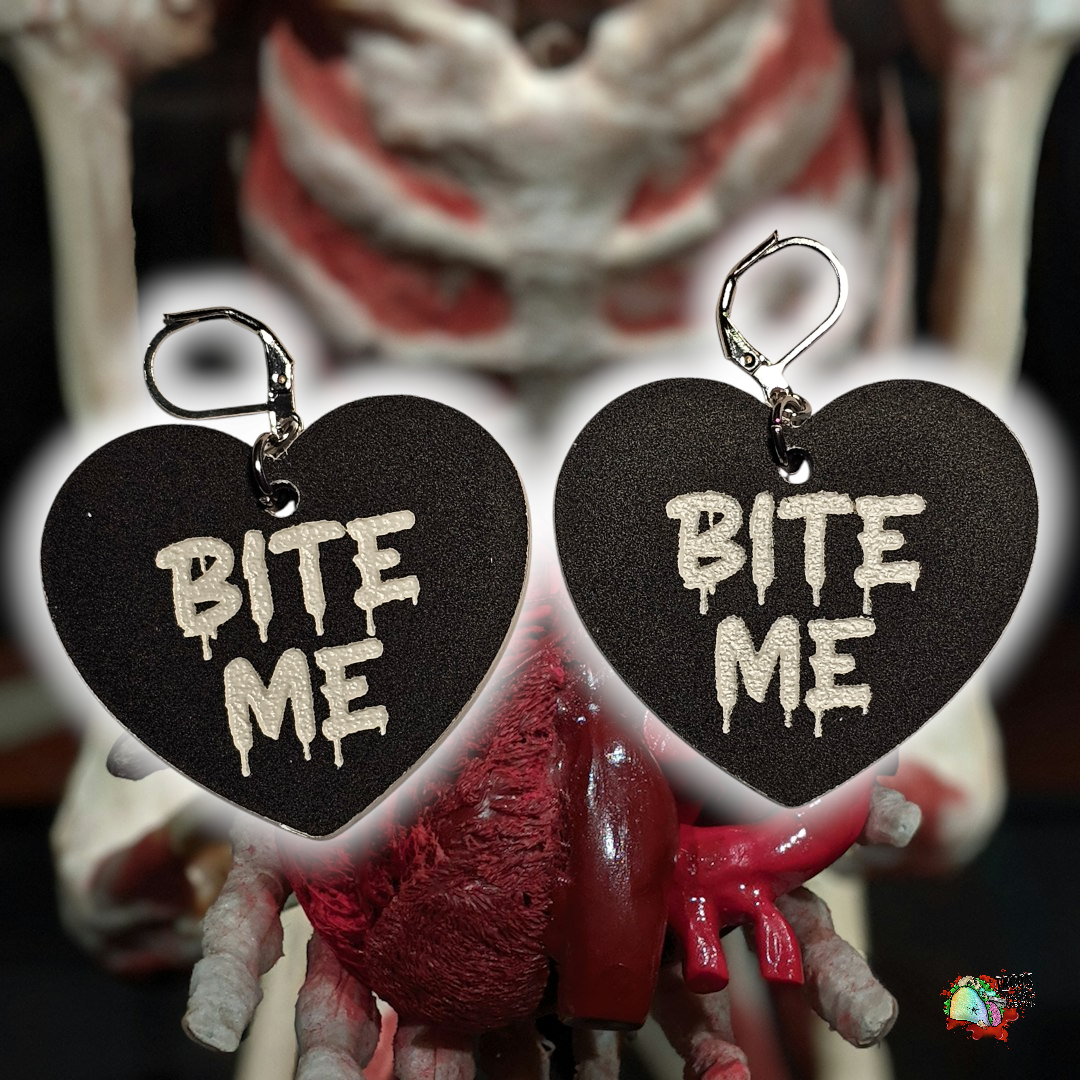 Valloween Msg Heart earrings