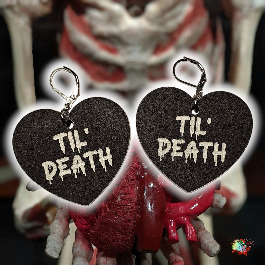 Valloween Msg Heart earrings