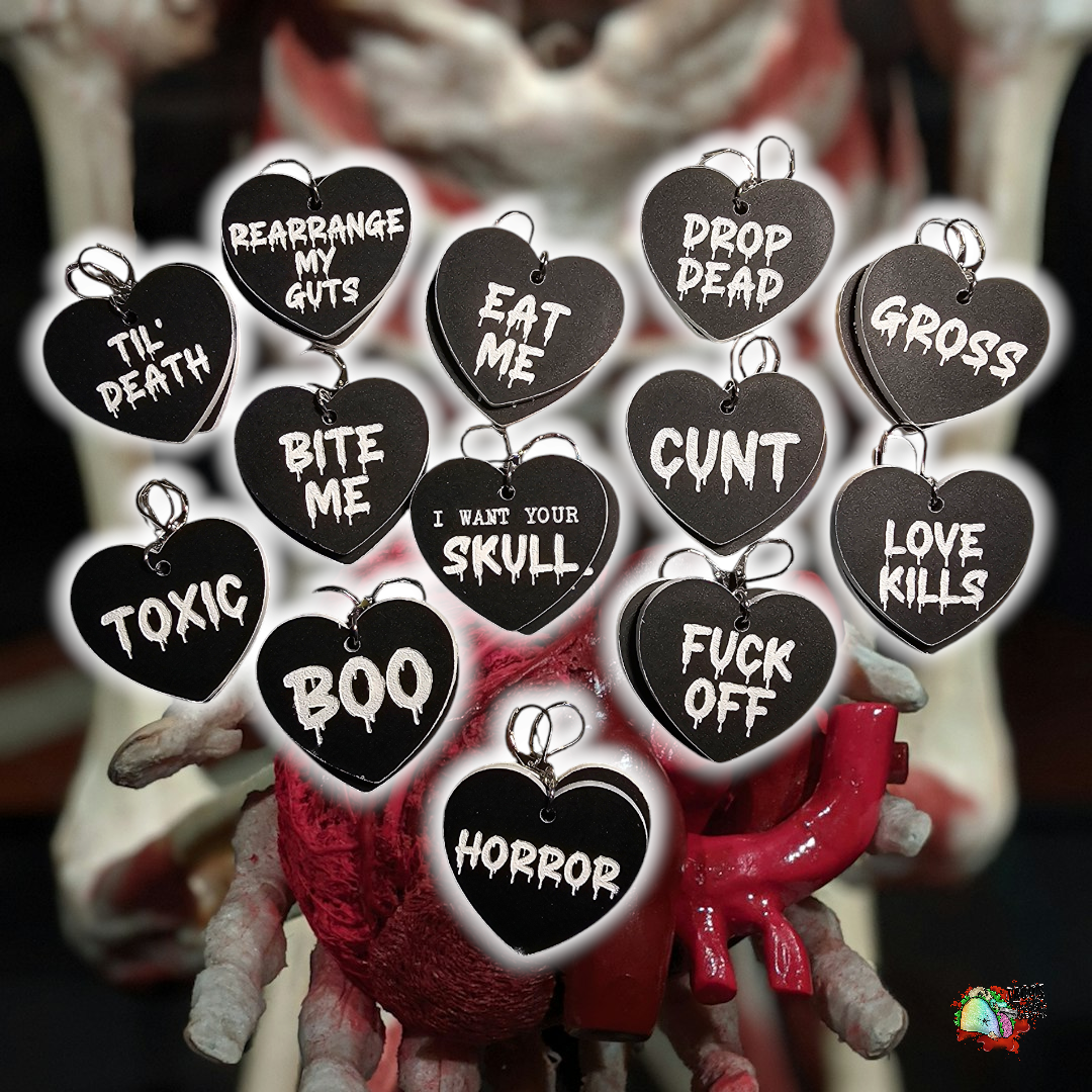 Valloween Msg Heart earrings