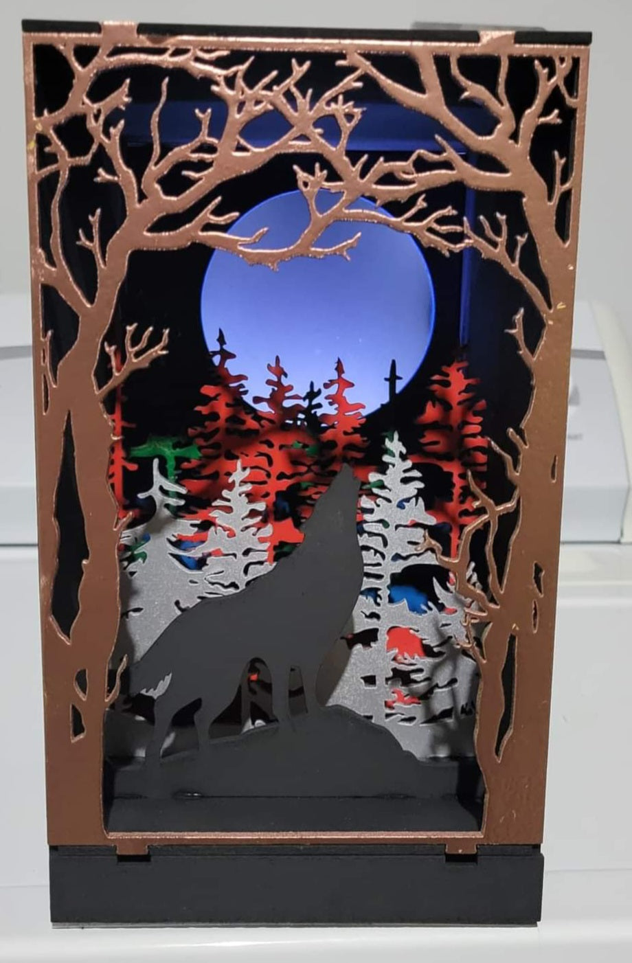 Wolf Lightbox